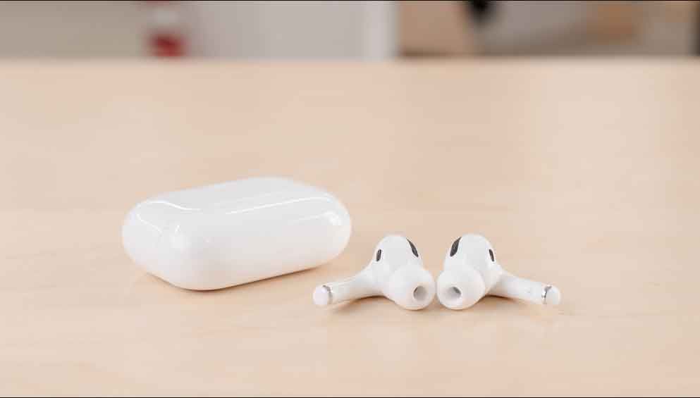 Apple AirPods Pro Truly Wireless